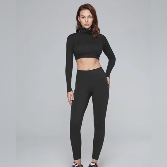 Cropped Long Sleeve Turtleneck - Picture 6 of 6